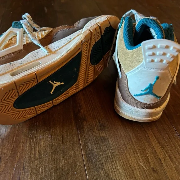 Air Jordan 4 Retro (boys) - Picture 3 of 6